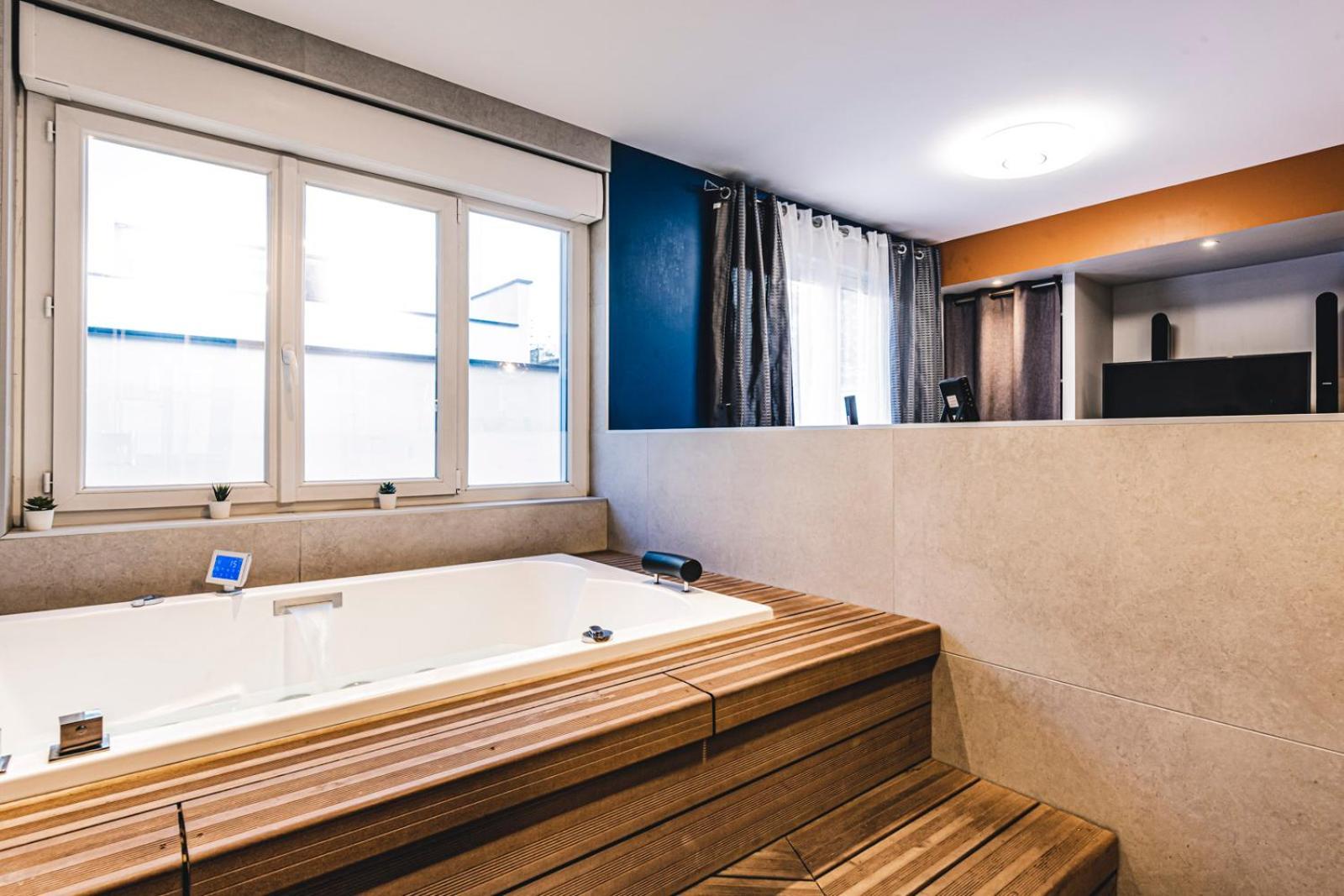 Mv Suite & Spa Reims Bagian luar foto