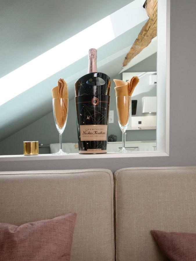 Mv Suite & Spa Reims Bagian luar foto